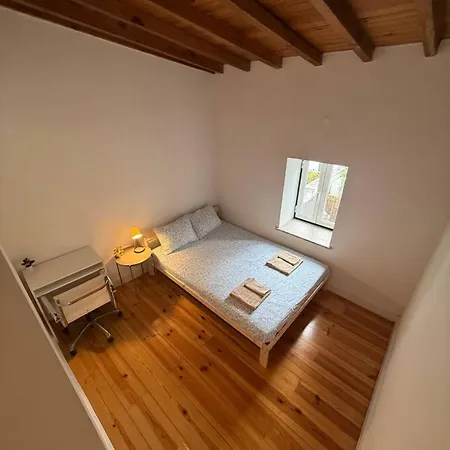 Privada Com Banheiro- Av Liberdade *